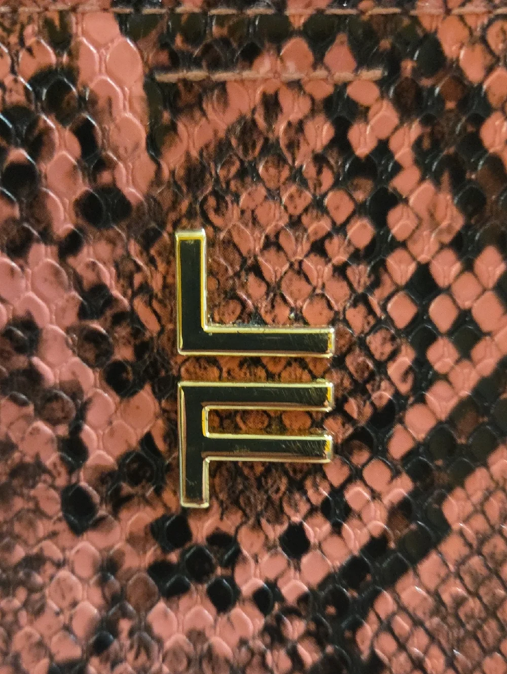 LONDON FOG PURSE - Picture 2 of 8